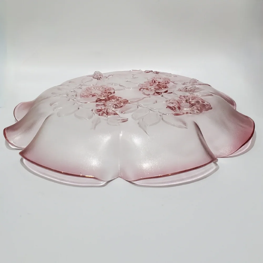 13" 🇩🇪 Crystal Pink Roses 3 Toed Ruffled Edge Satin Serving Platter by Mikasa - Picture 7 of 13